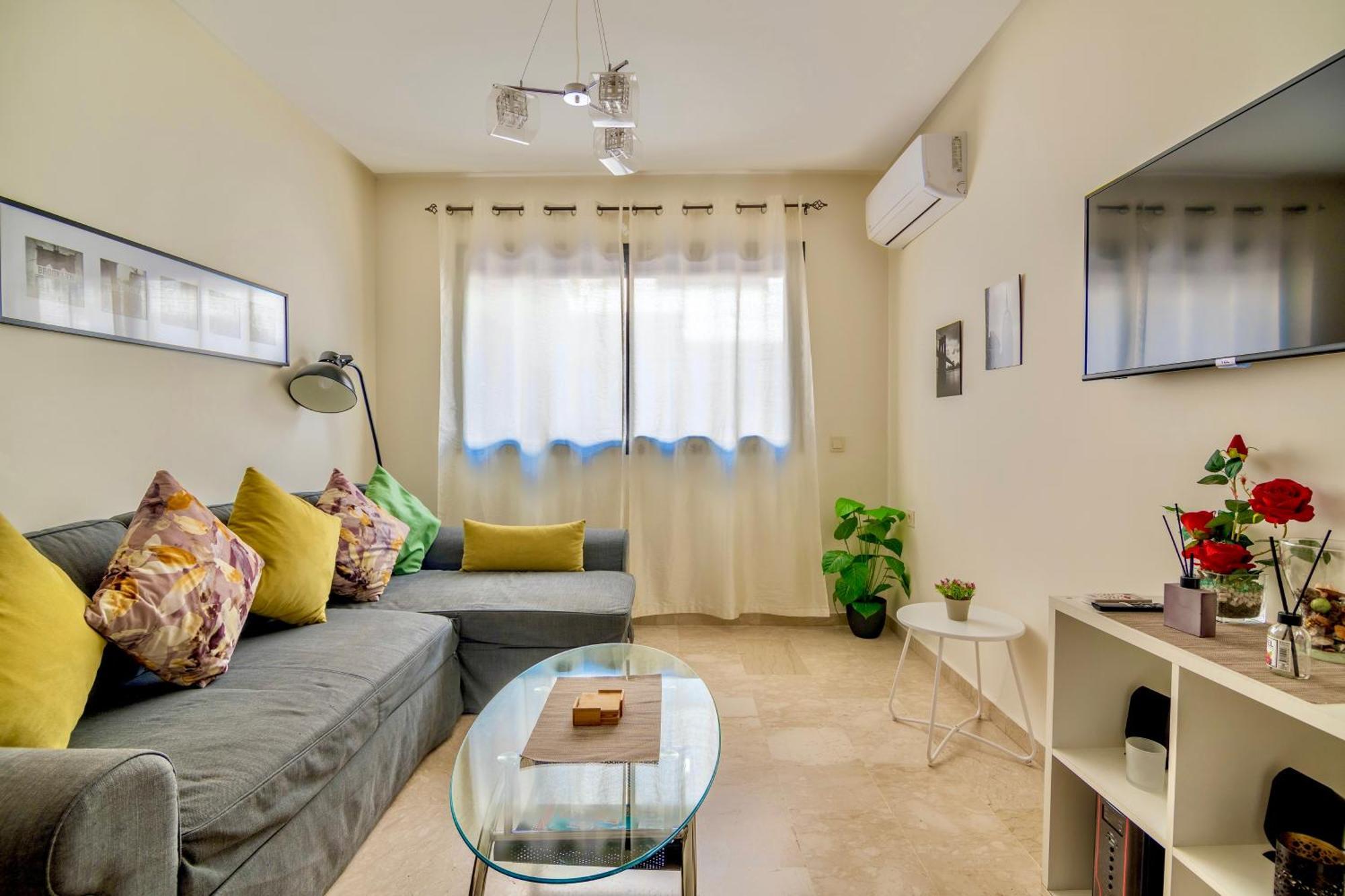 Apartment Luxurious King Bed W/pool. Well Centered. Marrakesh